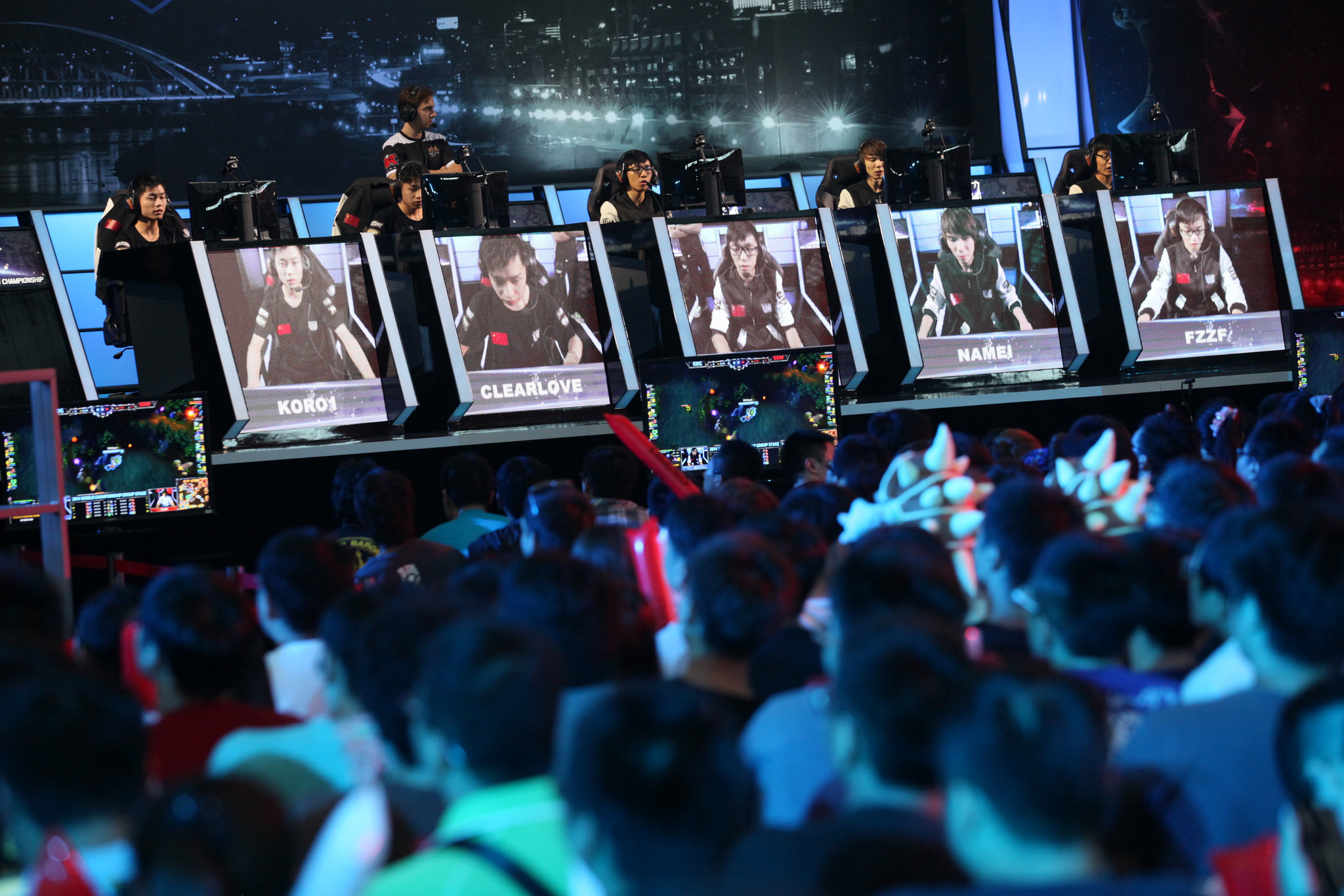 EMEA冠军赛：赛博波土战争引爆下三路战术，G2 vs FNC打野联动定胜负